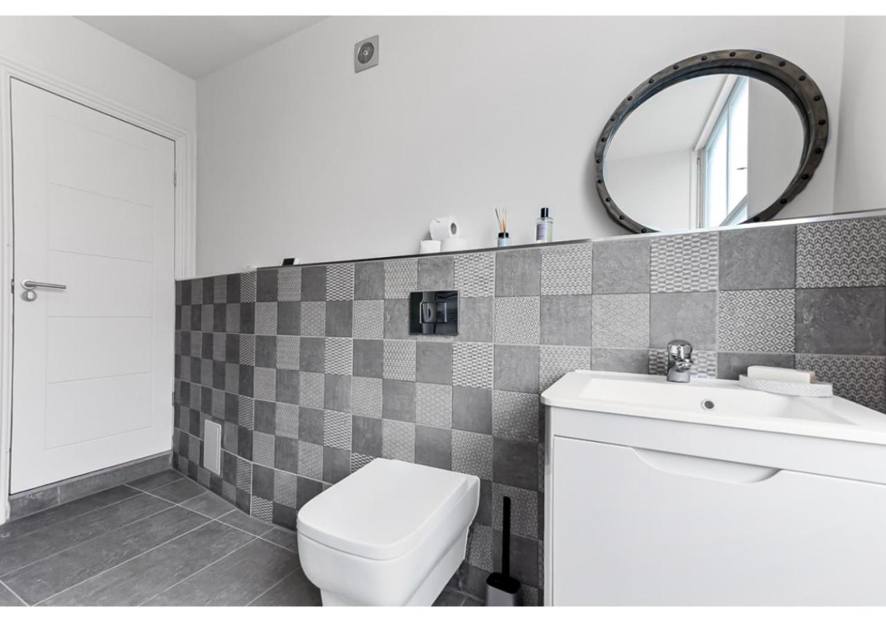 Апартаменти Upscale Urban Haven: Luxury Flat Лондон Екстер'єр фото