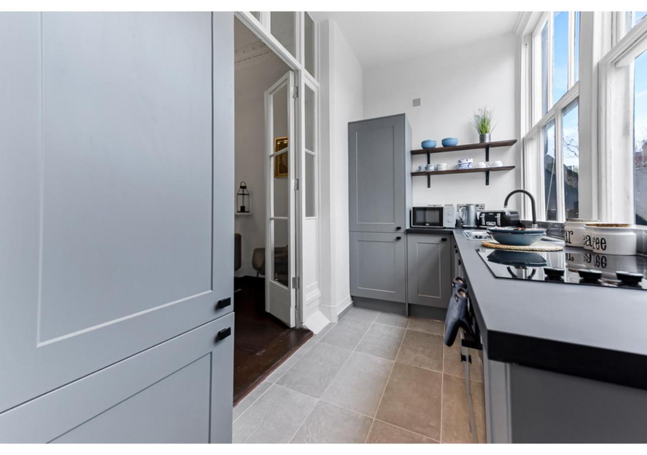 Апартаменти Upscale Urban Haven: Luxury Flat Лондон Екстер'єр фото